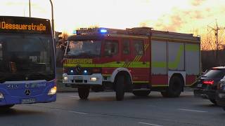 Löschfahrzeug 2  Rüstwagen FF Unterföhring  Einsatzfahrt im Berufsverkehr [upl. by Budde]