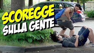 SCORREGGE SULLA GENTE  Prank [upl. by Nele]