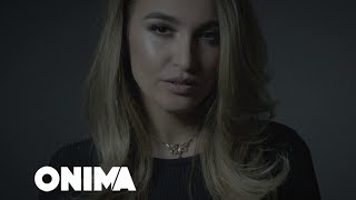 Yllka Kuqi  Jeton Në Mua Official Video [upl. by Biamonte]