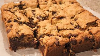 THE BEST BROWN BUTTER BLONDIE RECIPE 2020  SweetToothMunchies [upl. by Nivrae286]